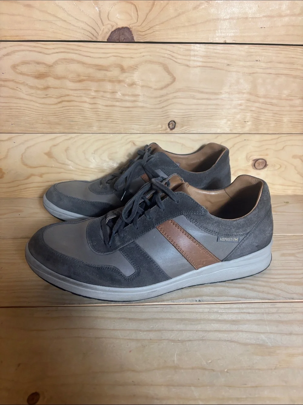 Mephisto Mens leather sneakers size 12